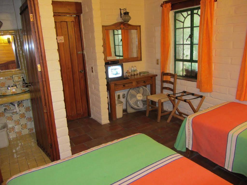 Casa Del Retono Bed & Breakfast Tlaquepaque Dış mekan fotoğraf